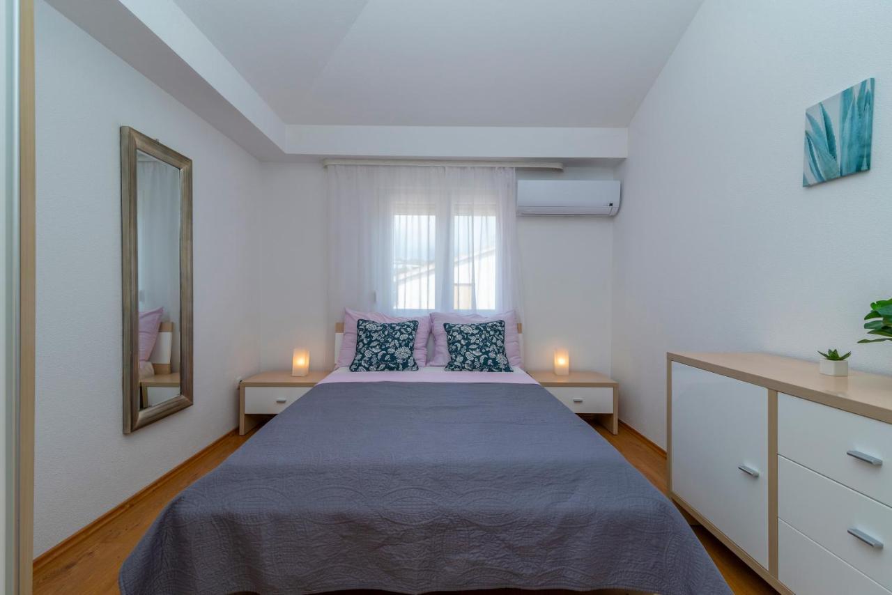 Apartment Angela Trogir Ngoại thất bức ảnh
