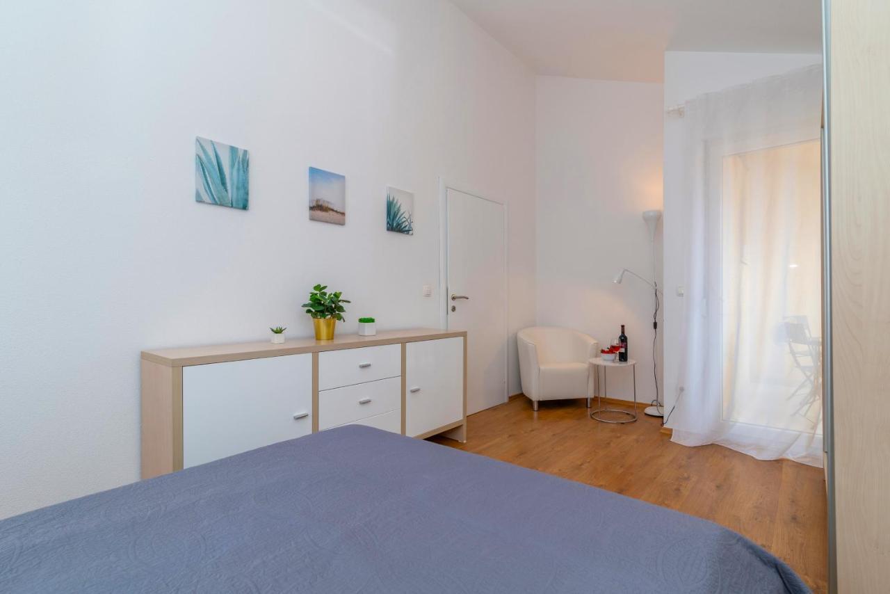 Apartment Angela Trogir Ngoại thất bức ảnh