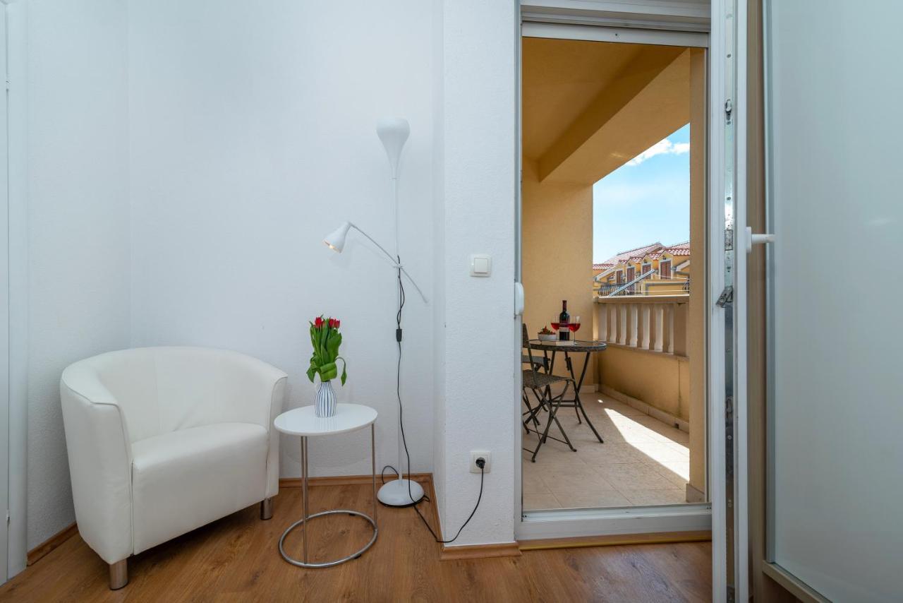 Apartment Angela Trogir Ngoại thất bức ảnh