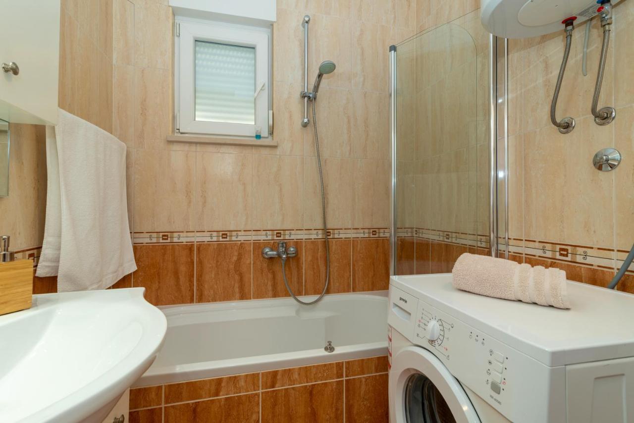 Apartment Angela Trogir Ngoại thất bức ảnh