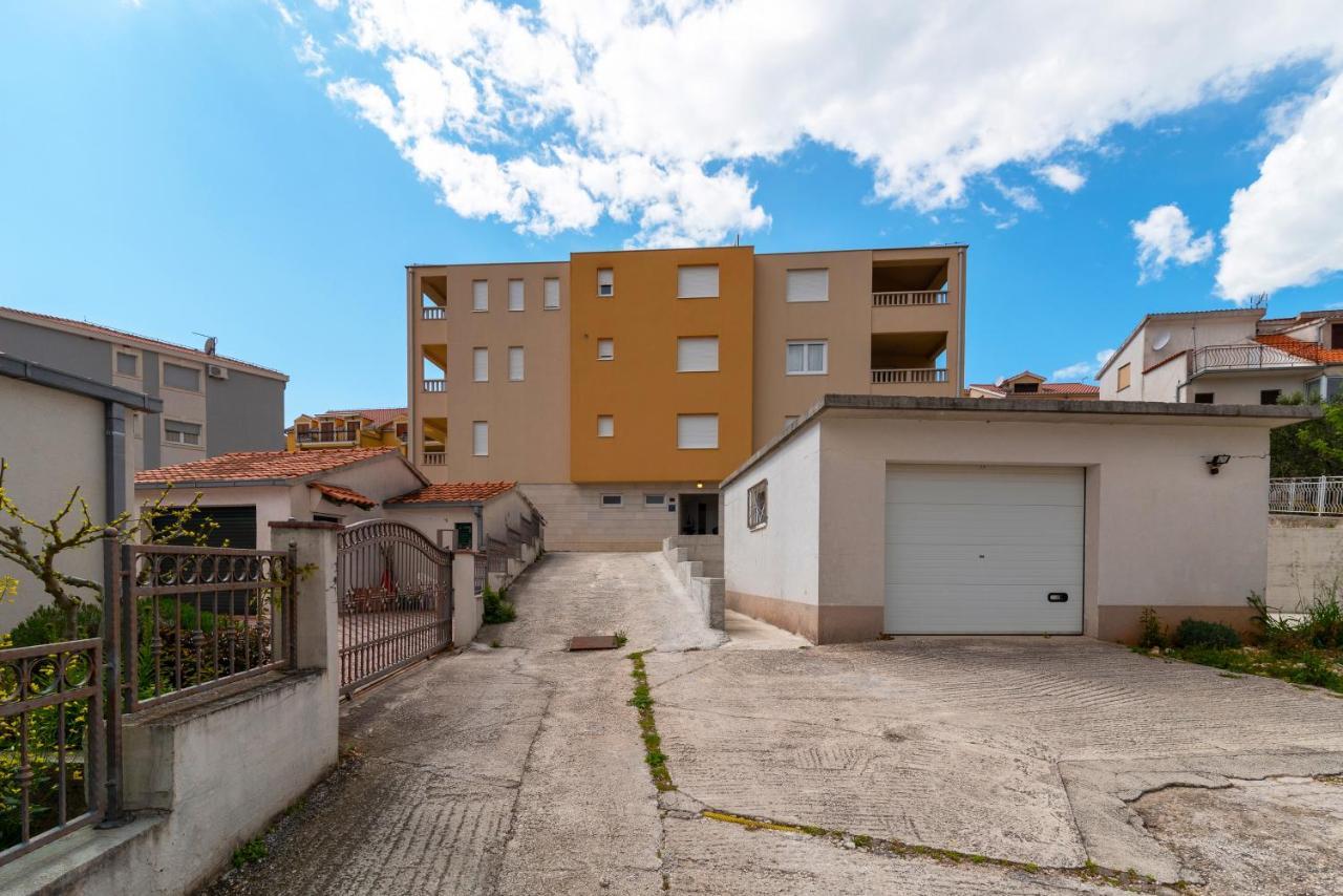 Apartment Angela Trogir Ngoại thất bức ảnh